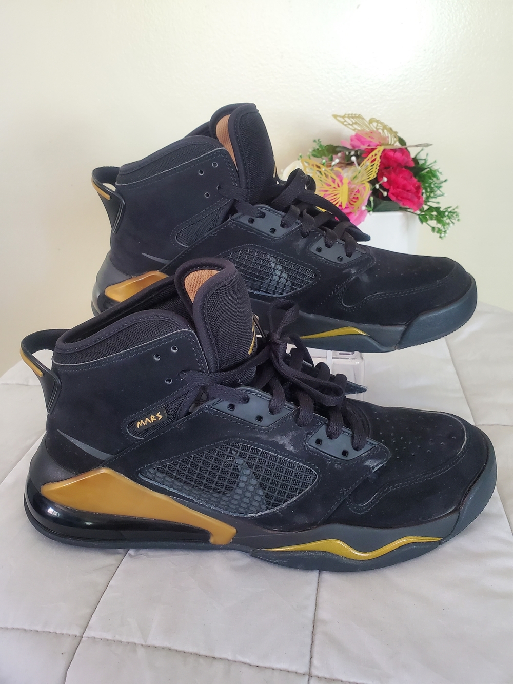Jordan Mars Max Air 270 GS Black Metallic Gold High-Top Sneakers Man's 8.5